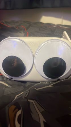 Oculus Quest 2 (FOR PARTS) 