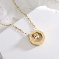 Round Charm Necklace 