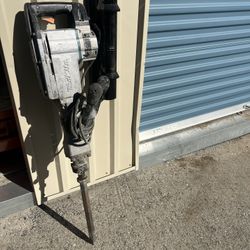 Makita Jack Hammer