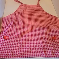 New Women’s Plaid Heart Apron