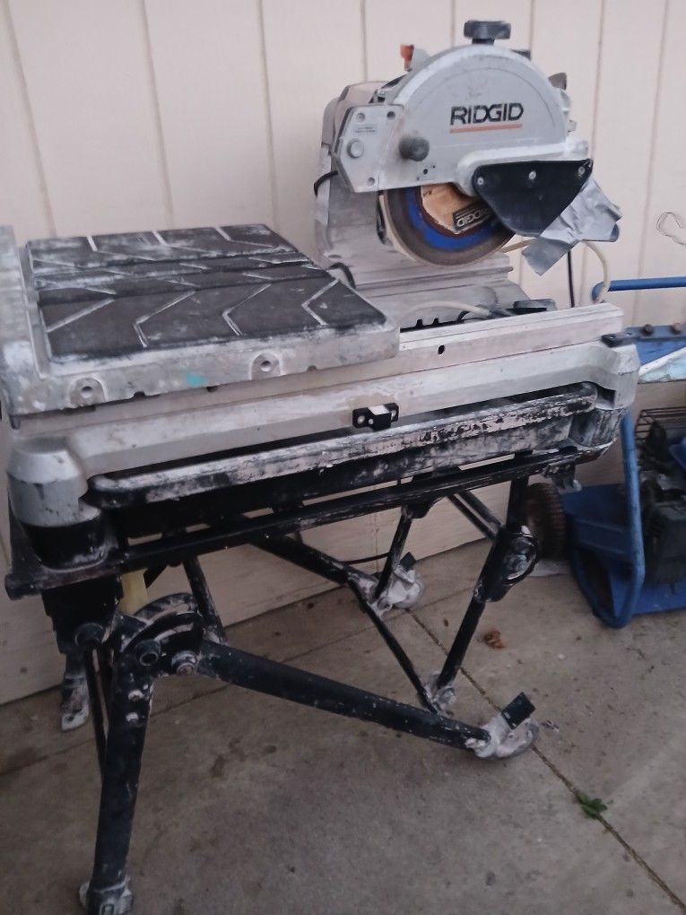 TILE SAW RIDGID DISCO 10 BUENAS CONDITION 