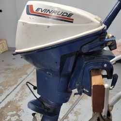 Evinrude 9.5 HP Outboard 2 Cycle 