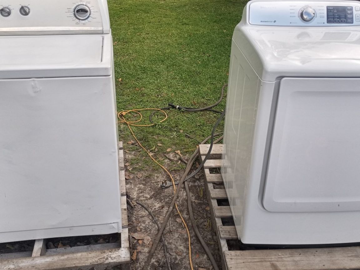 Whirlpool Washer And Samsung Dryer Set