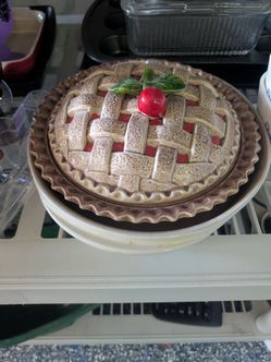 Ceramic Cherry Pie dish