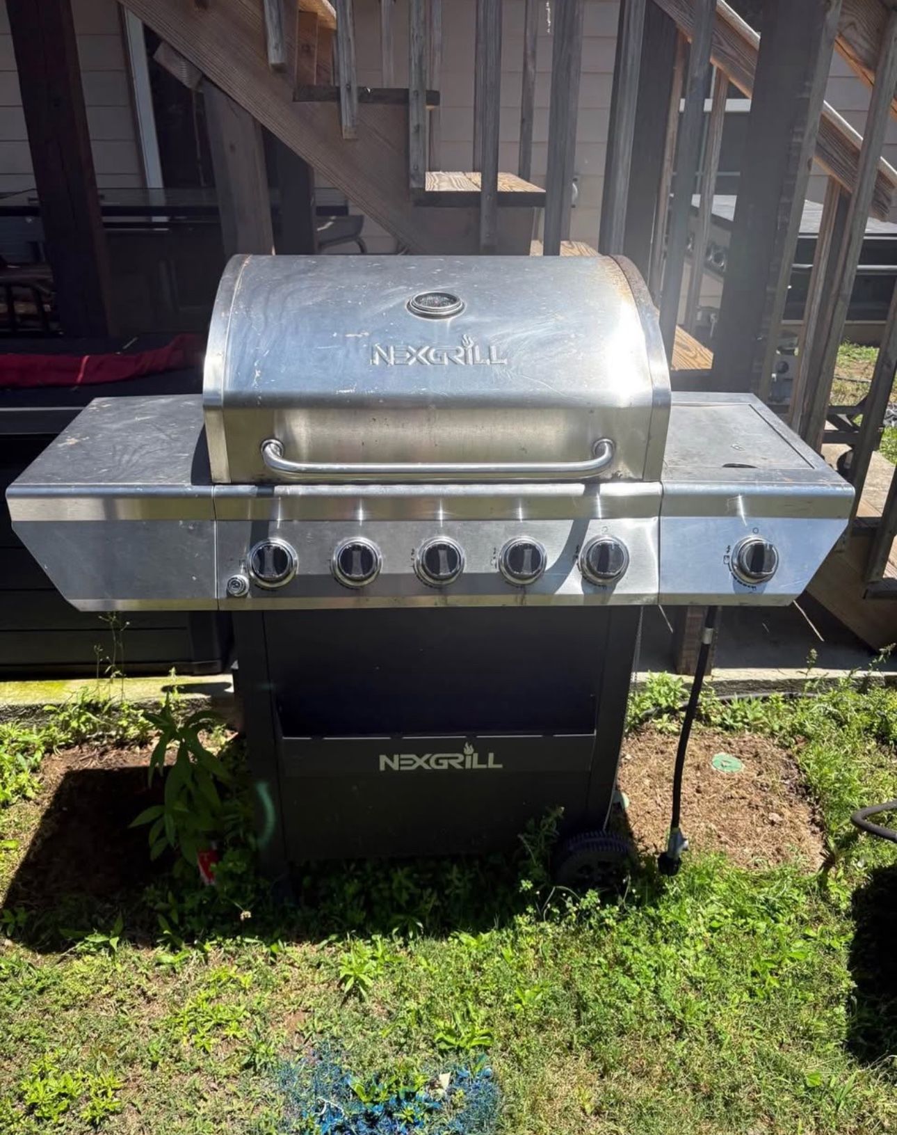 Nexgrill 6 Burner Grill With Side Burner 