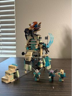 LEGO LEGENDS OF CHIMA: Sir Fangar's Ice Fortress