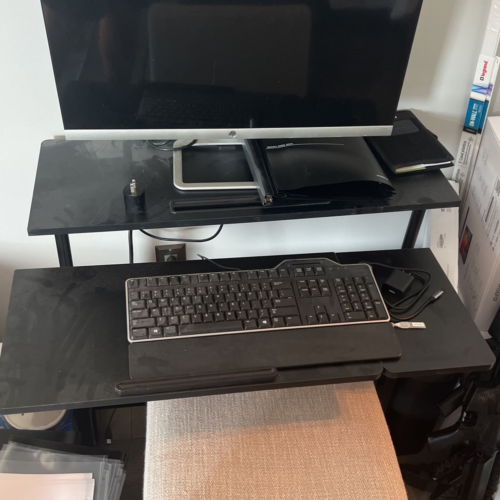 Assembled Small desk on Wheels 