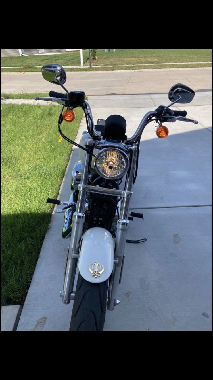 2018 spotrster 883 superlow