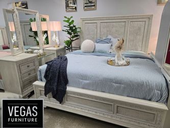 Traditional Bedroom Set 4Pc  / Vanity Set optional