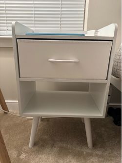 Yoobure Modern Nightstand