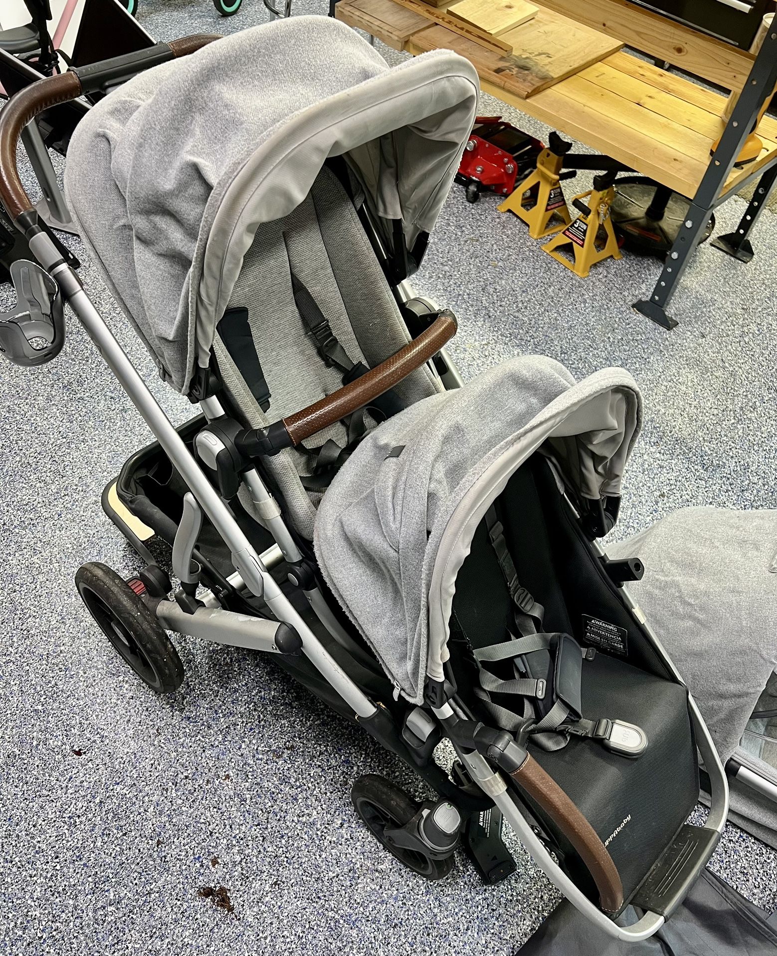 UPPAbaby Vista V2 + Additional RumbleSeat + Bassinet + Piggyback