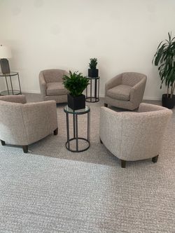 Set of 4 Upholstered Barrel Accent Chairs