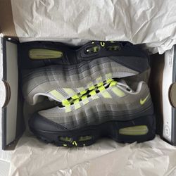 Nike Air Max 95 Neon Big Bubble In A Rare Size 5 Women’s 3.5 Men