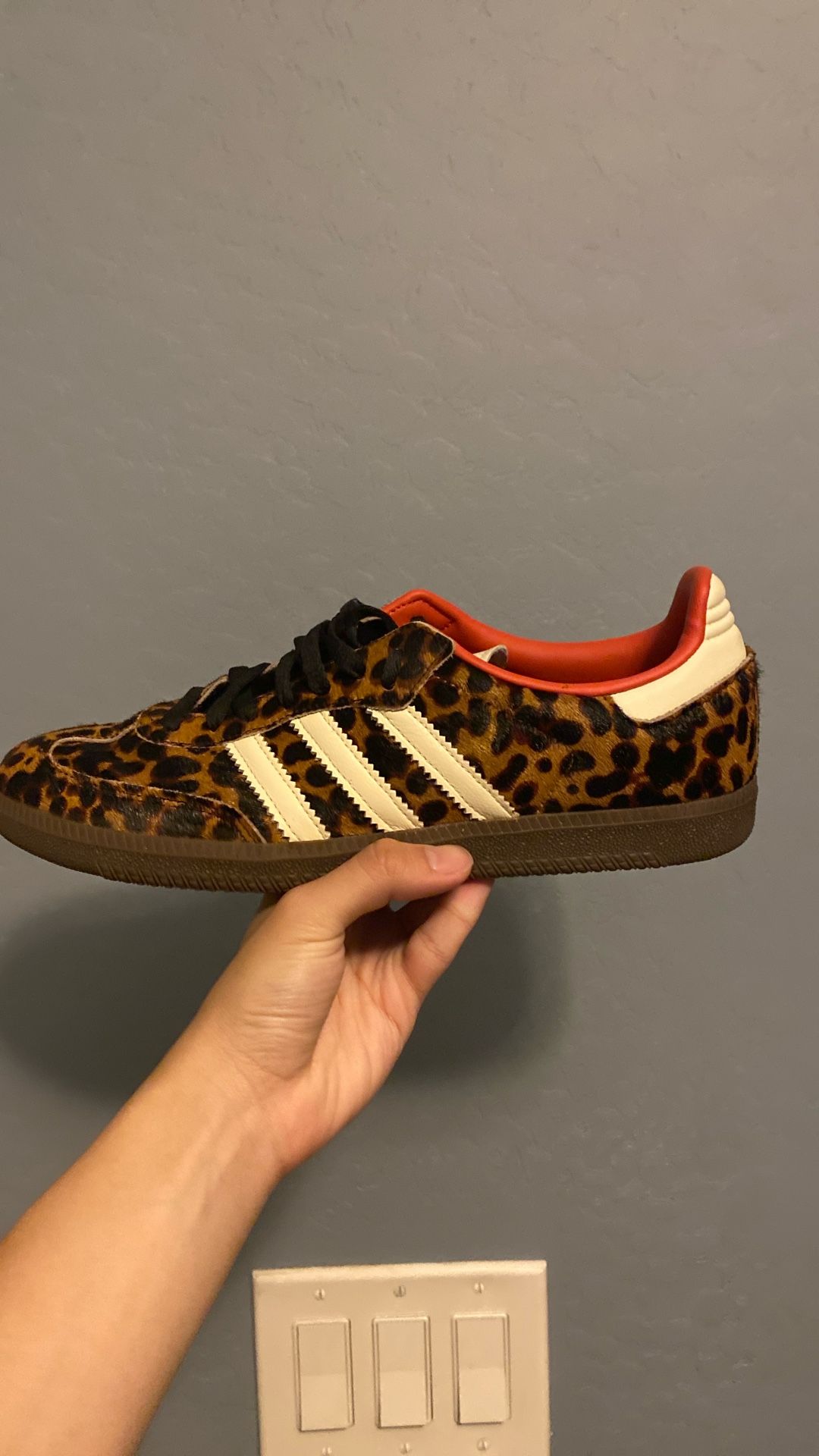 Men’s/women’s cheetah print sambas