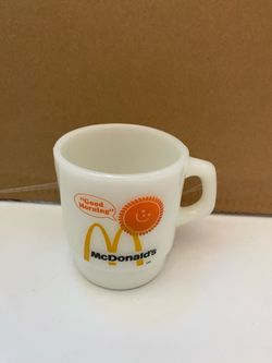 Vtg McDonald’s anchor hocking milk glass cup