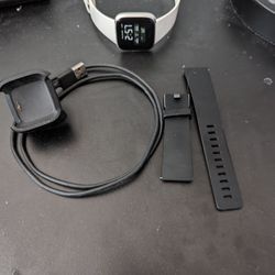 Fitbit Versa  