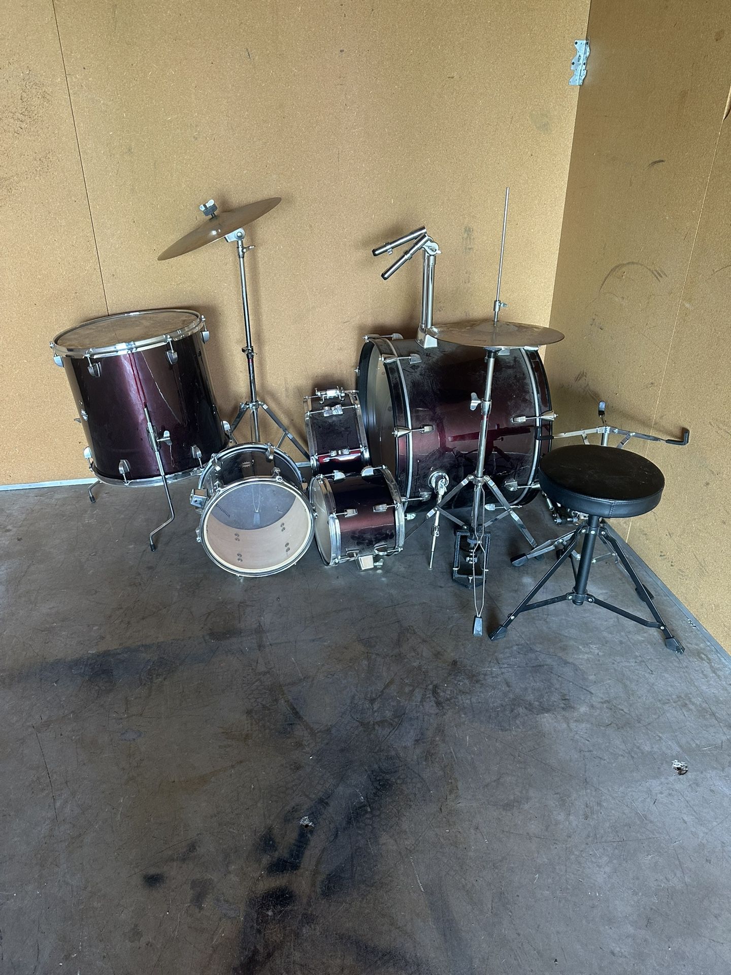 Ludwig Accent Drive Five Piece Drum Set w/ Symbols Red Sparkle
