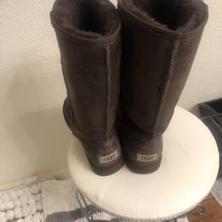 Real Ugg Boots Like New ( Tall Ones ) Size 7 Dark Brown