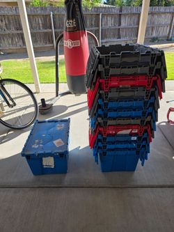 Storage totes