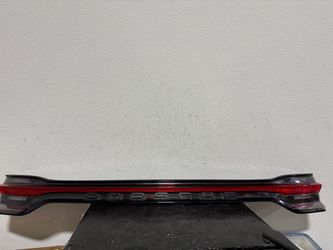 PORSCHE MACAN CENTER TAILLIGHT 2021