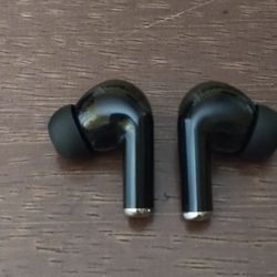 black earbuds bluetooth 