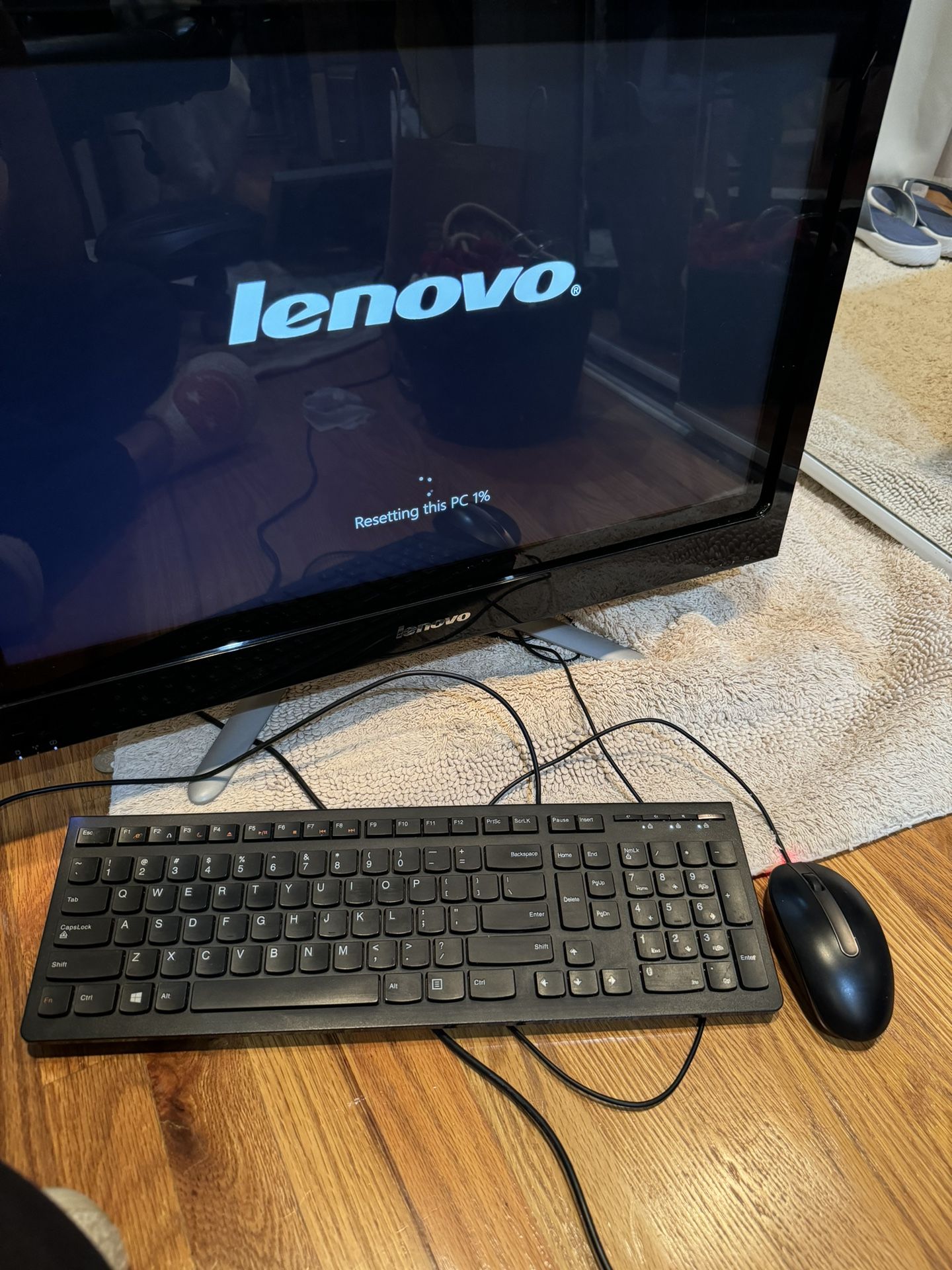 Lenovo Desktop Computer