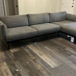 IKEA ÄPPLARYD sofa with chaise