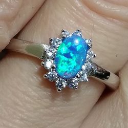 Halo Style 😇😍🆕 Fire Opal Ring💍 Size 5!