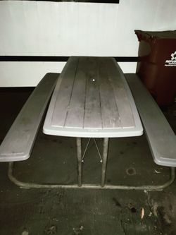 Picnic table good condition