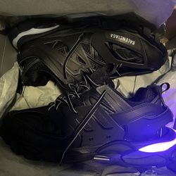 BALENCIAGA TRACKS SIZE 11