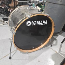 Yamaha Drum Set