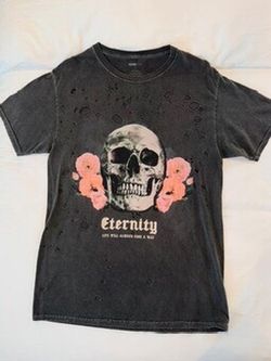 Eternity Skull Graphic Distressed T-Shirt