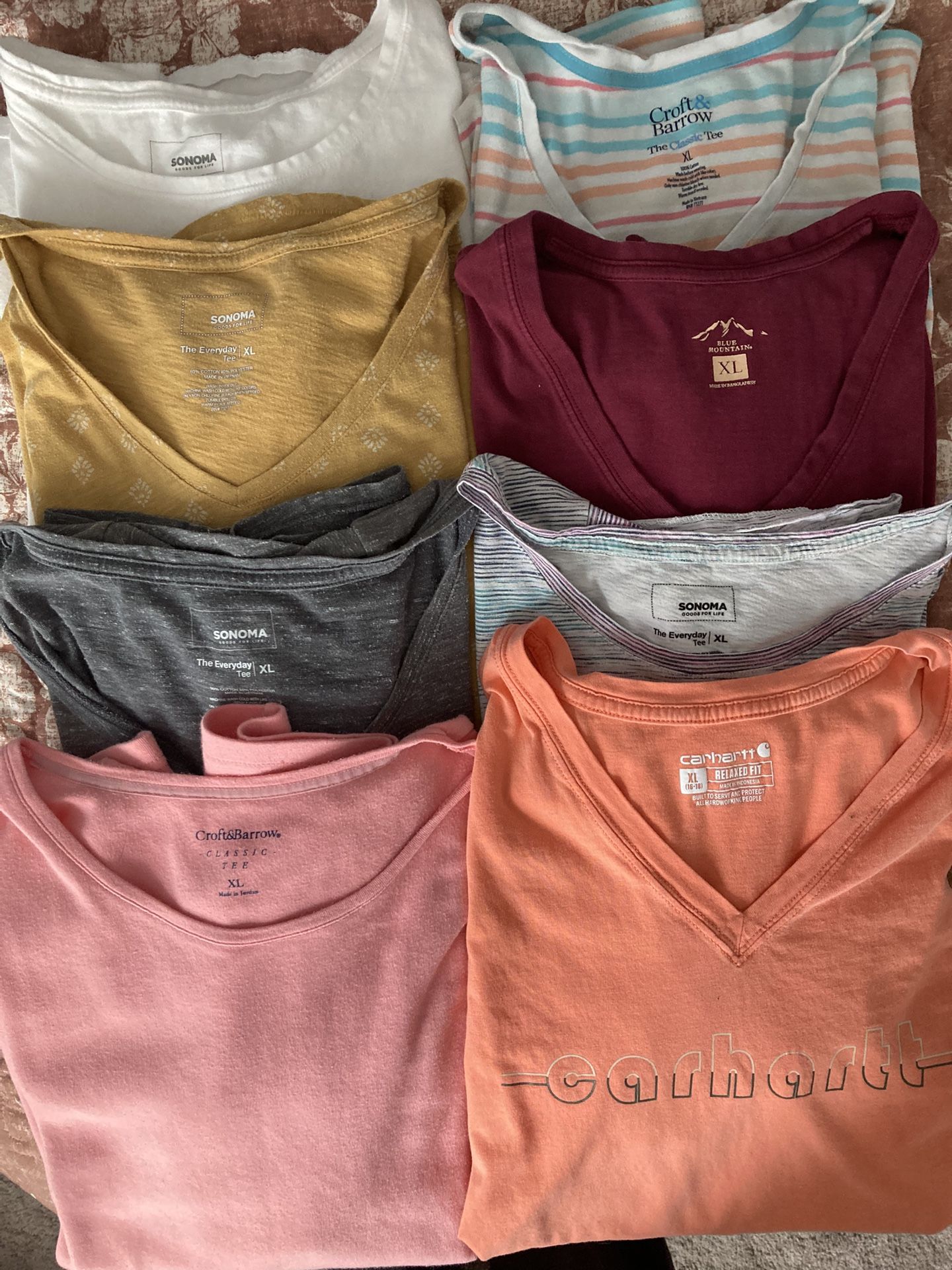 8-XL Women’s T-Shirts.  Carhartt, Sonoma, Blue Mountain, Croft & Barrow. (Johnstown Ohio)