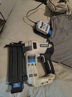 Hart 18 Gauge Brad Nailer With Charger And Battery
