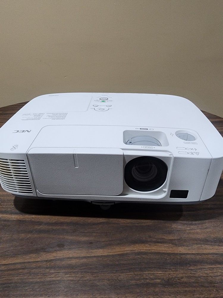 projector with screen