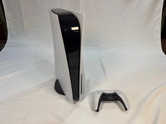 Like new ps5 disc version 2 month old