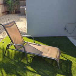 Lounge Chair FREE