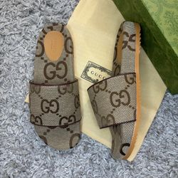 Gucci slides size 9us 43eur