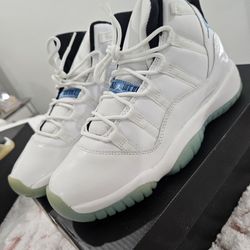 Jordan 11 Legend Blue Deadstock