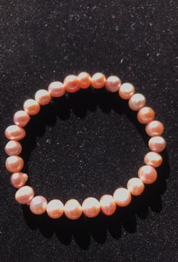 Freshwater pearl bracelet