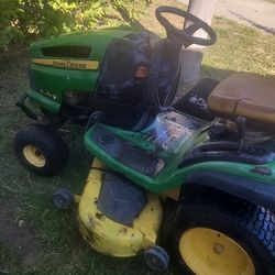 John Deere Riding Mower