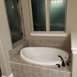 FREE TUB & MIRROR 