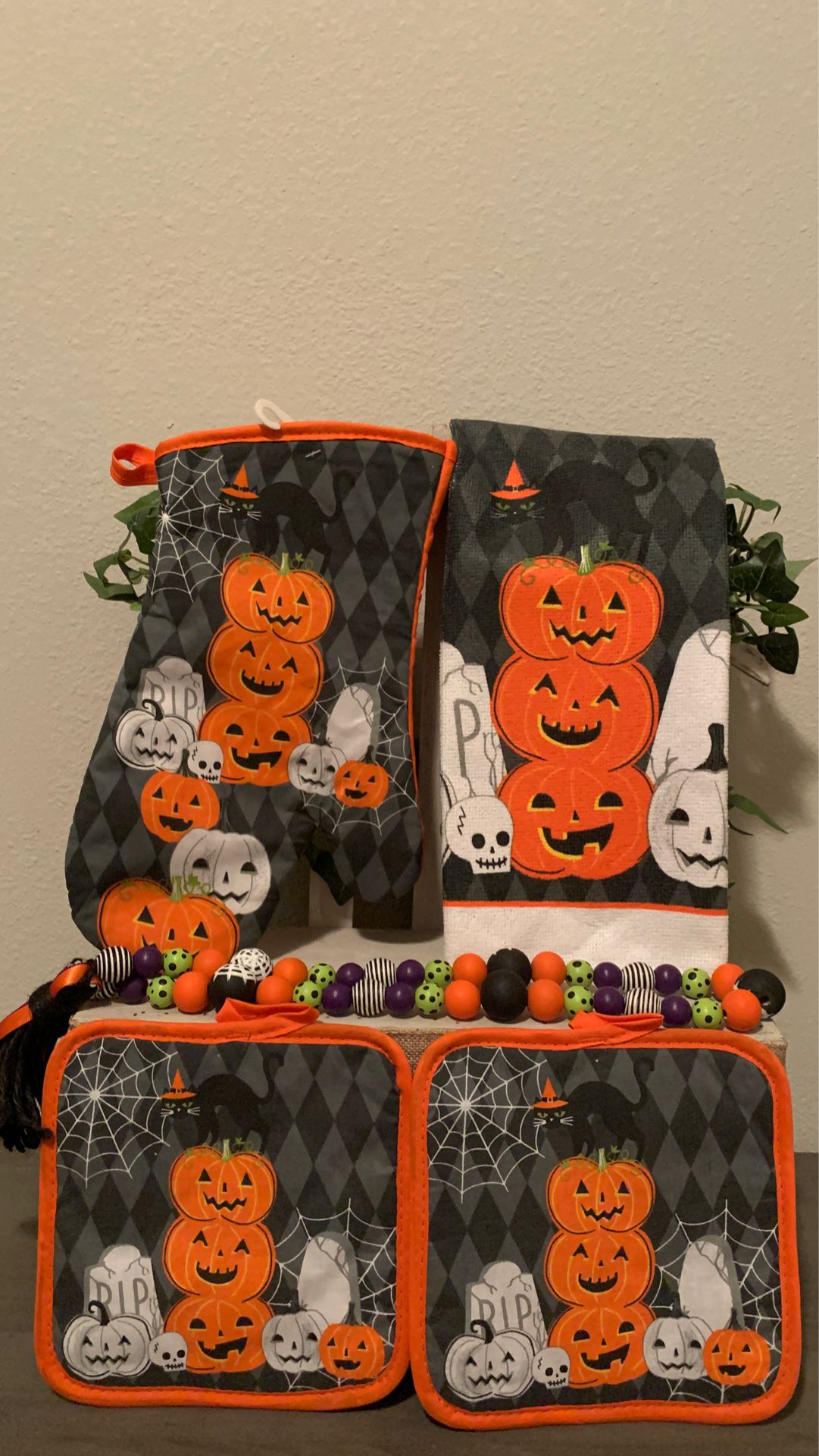Halloween 4PC kitchen towel bundle set