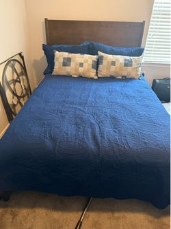 Full size bed