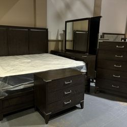 New King Bedroom  Set