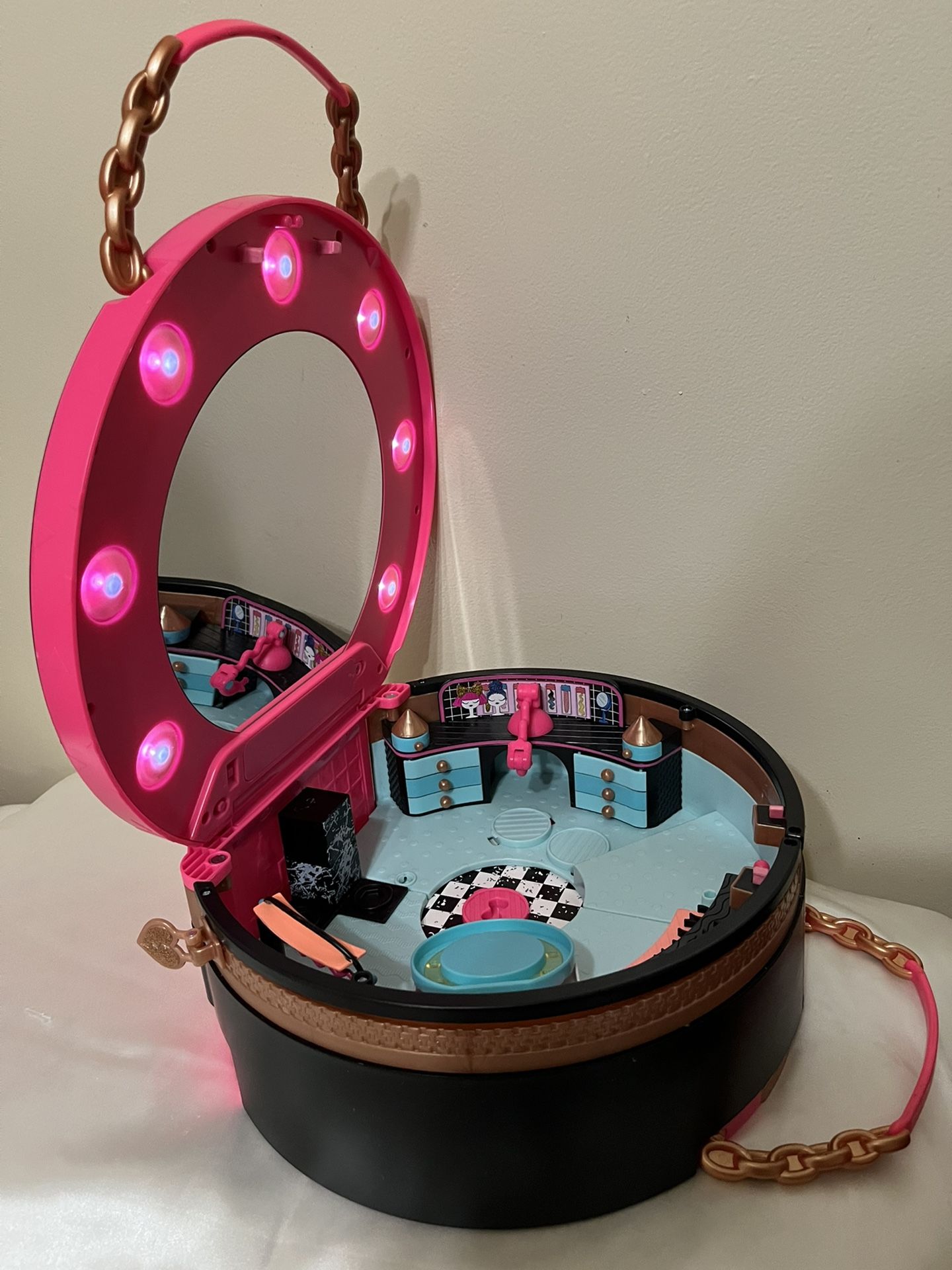 LOL Surprise Hair Salon Play set with Lights