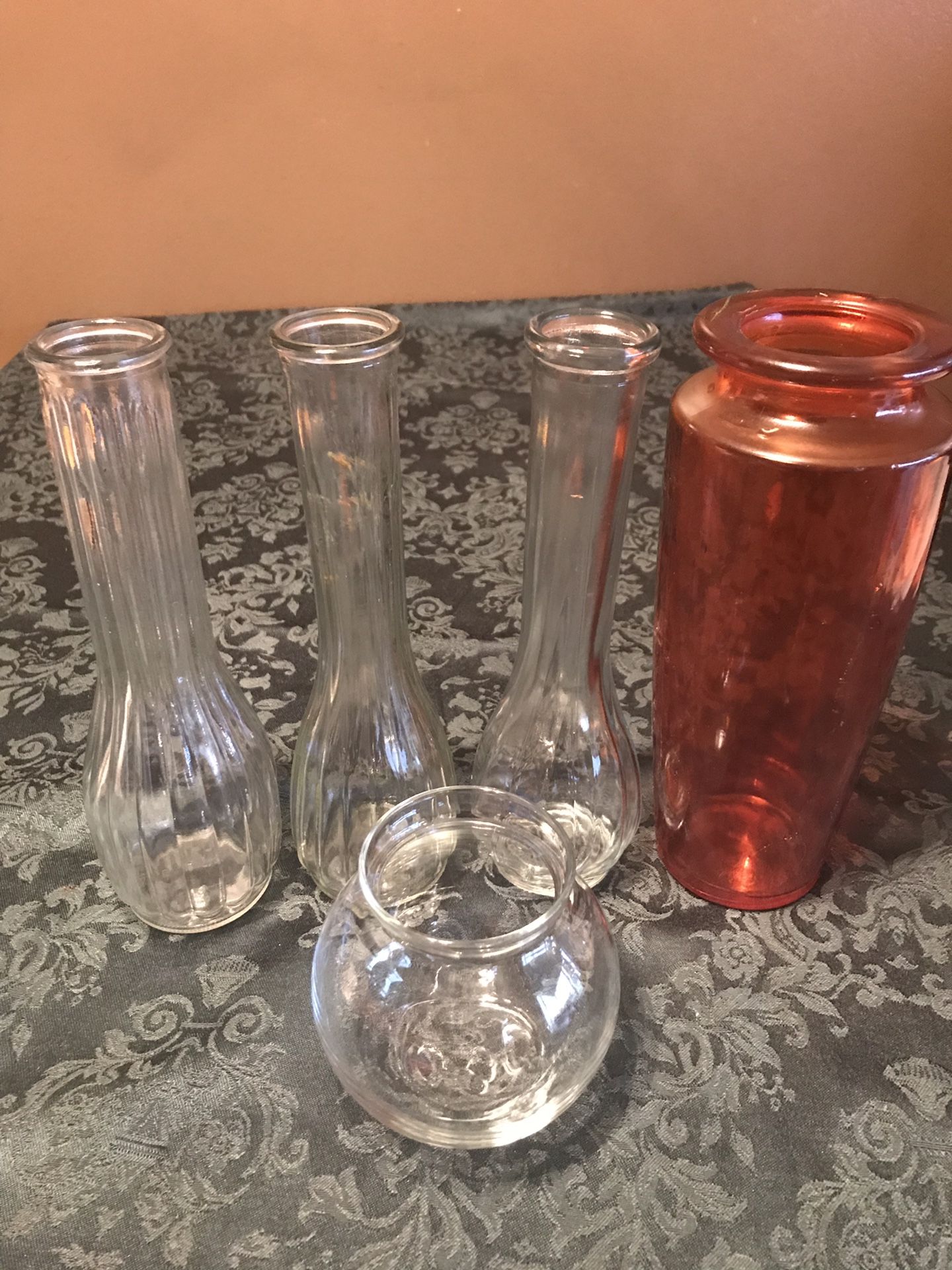 Flower vases, many different ones