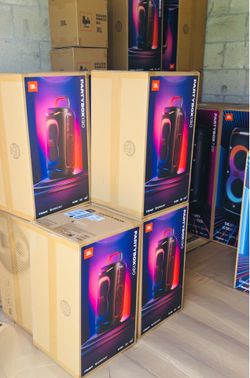 JBL PARTYBOX 130 - NUEVA EN CAJA SELLADA - 200W El nuevo modelo 2026, más potente que la 120. ¡200W RMS de pura potencia JBL! Con woofers dobles de 5.