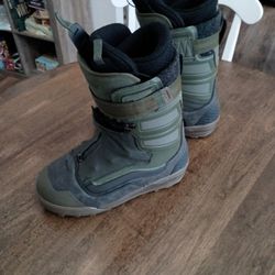 Vans Snowboard Boots