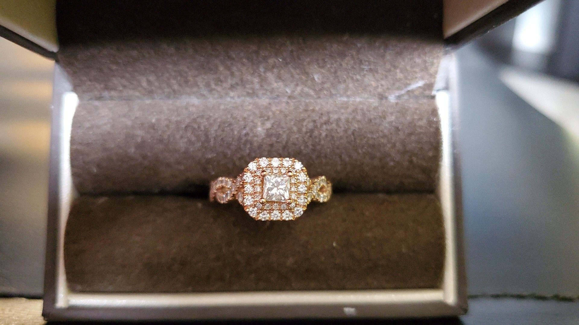 14k Rose Gold 1ct Vera Wang Engagement Ring